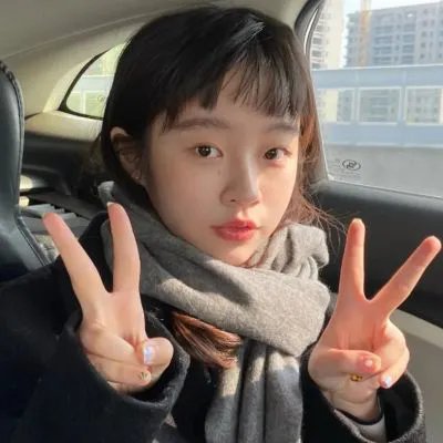 院子里的女人